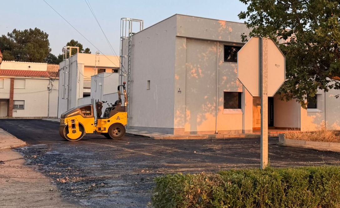 Reasfaltadas las calles del Parque de Obras Públicas