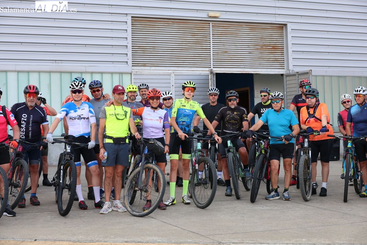 FOTOS | Villamayor pedalea en sus fiestas con la XXIV Marcha Cicloturista Dori Ruano