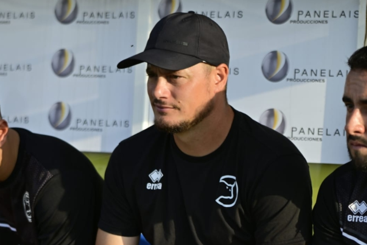 Oriol Riera rebaja la euforia del derbi y fija la meta: El objetivo número 1 es llegar a mayo con la permanencia