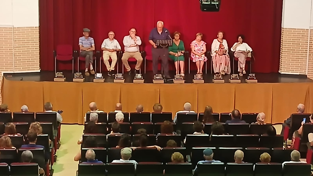 Sancti-Spíritus homenajea a 11 vecinos que cumplen 80 años a lo largo del 2025