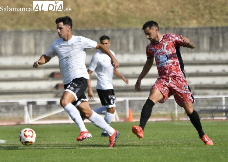 El Salamanca UDS debuta en Las Pistas viendo cómo el CD Guijuelo le empata en el último minuto (1-1)