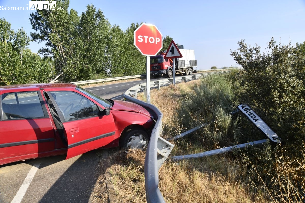 Un susto al volante provoca un accidente en la entrada de Ciudad Rodrigo