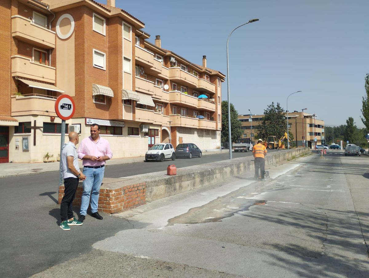 La conexión del Camino de Carbajosa con la avenida Madrid estrena un acerado más seguro