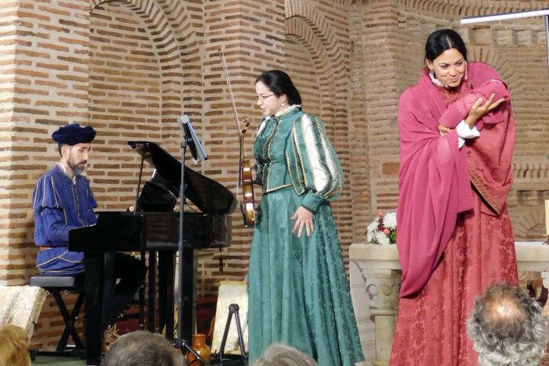 Arcos y Ecos baja el telón en Peñarandilla tras sembrar sonrisas en 28 iglesias mudéjares