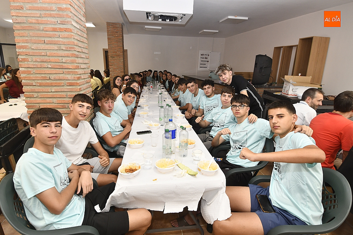 Las peñas vuelven a ser protagonistas en las Fiestas del Cristo de Serradilla del Llano