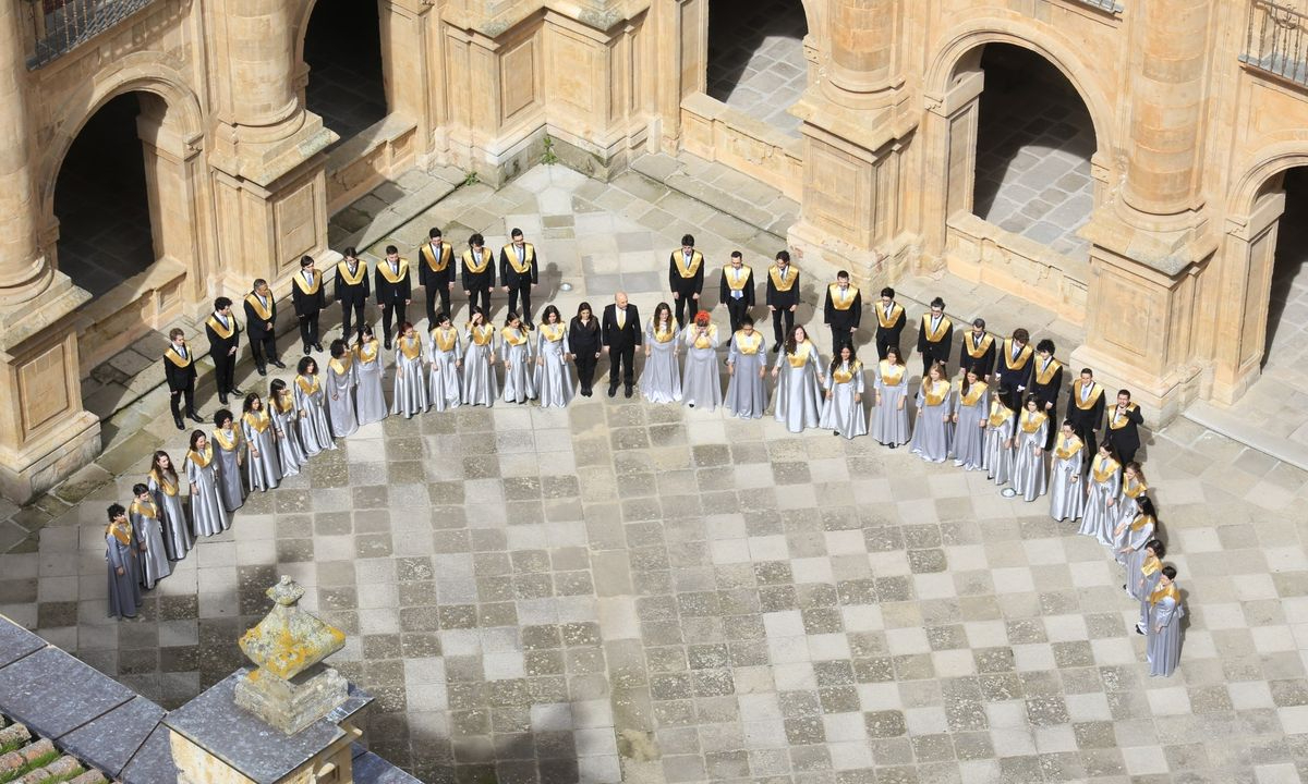 El Coro Tomás Luis de Victoria de la UPSA llevará la música sacra salmantina a Portugal con una gira de cuatro conciertos