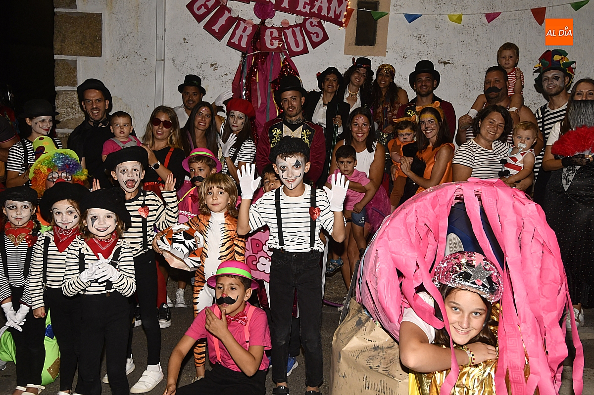 Villar de Ciervo: colorido, imaginación y diversión en un animando concurso de disfraces