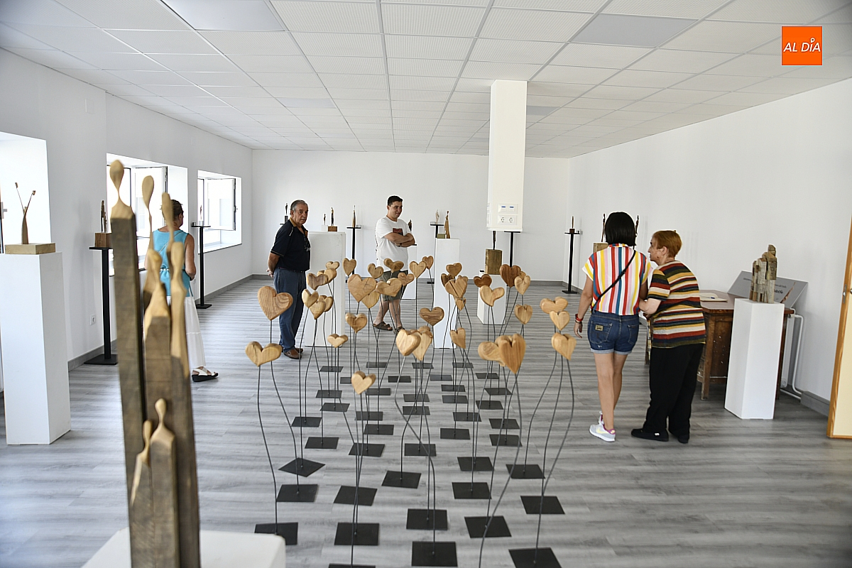 Sempiterno de Ángel Martín Carreño: un canto a la memoria y la vida en la Casa de Cultura de La Fuente de San Esteban