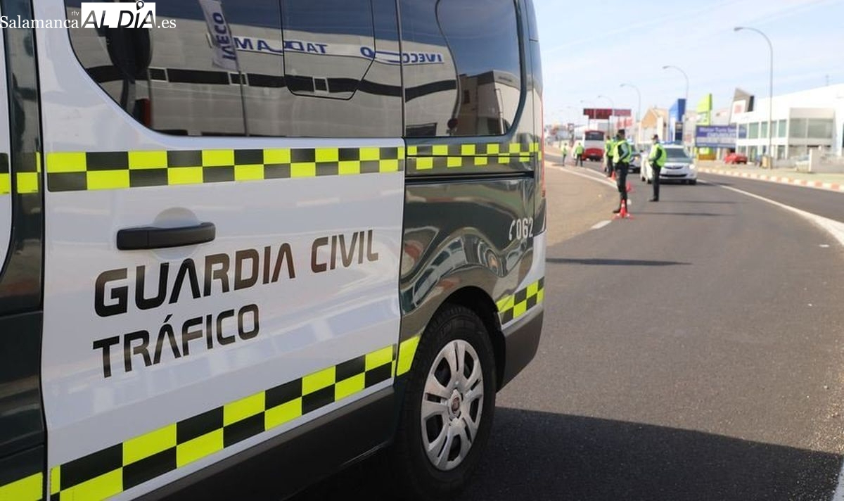 ¿Viajas en coche este agosto? Estos son los consejos imprescindibles de la Guardia Civil para la carretera