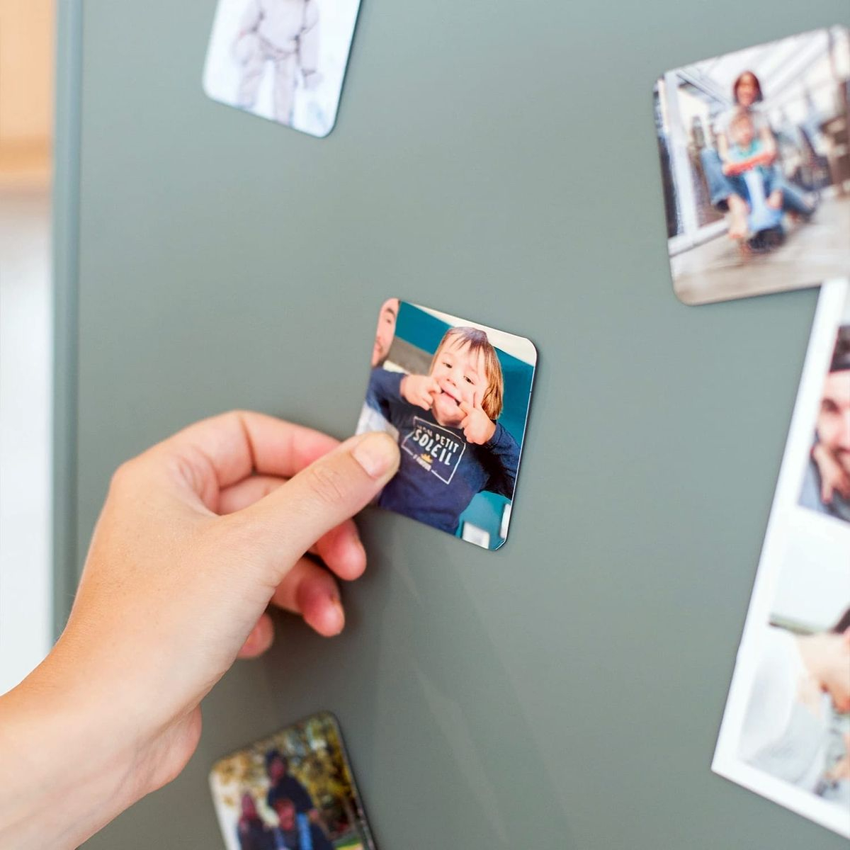 Cómo dar un toque original a tu nevera con imanes personalizados