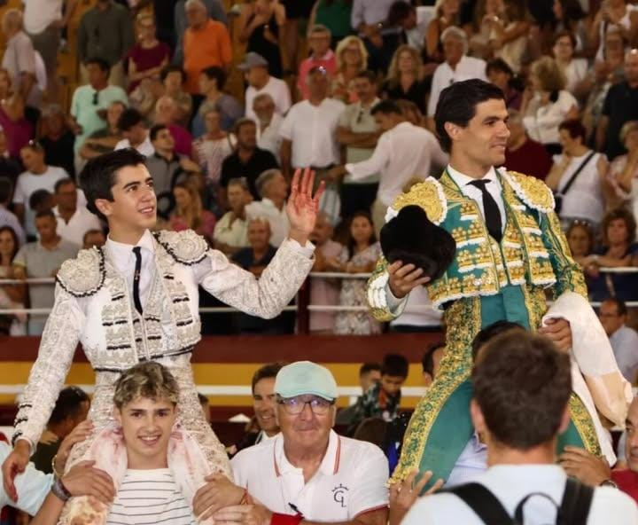 Marco Pérez, tres orejas y Puerta Grande en Cieza (Murcia)