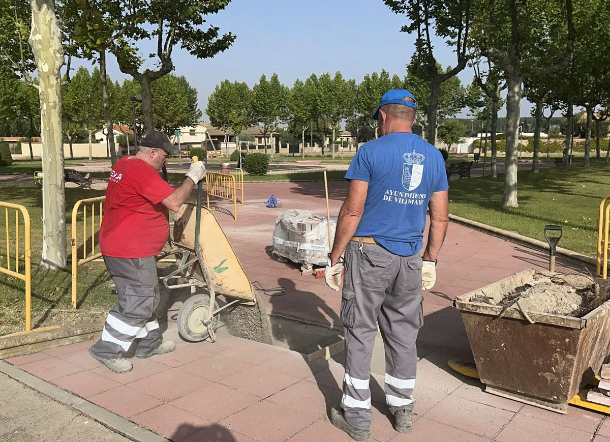 Villamayor refuerza sus servicios municipales con la contratación de 13 desempleados