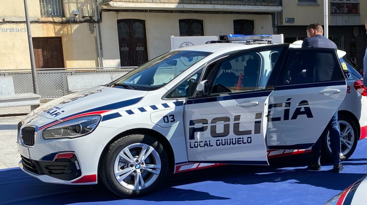 Trasladan al hospital de Salamanca a una mujer atropellada en el centro de Guijuelo