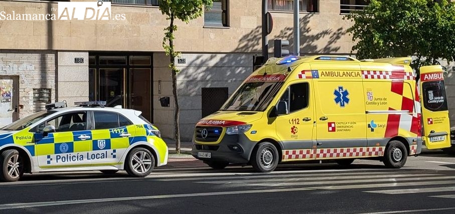 Herido el conductor de un patinete tras colisionar con un turismo en el Paseo de Carmelitas de Salamanca