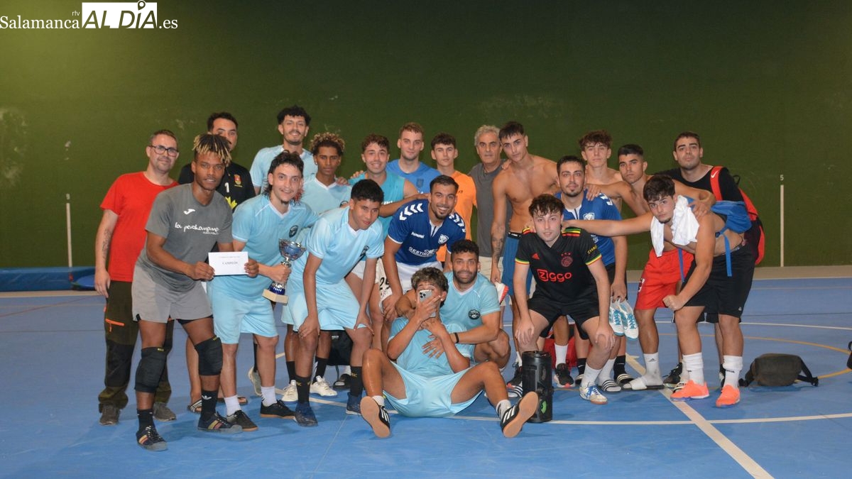 El equipo del bar La Plaza se proclama campeón del IV Torneo de fútbol sala de Lumbrales