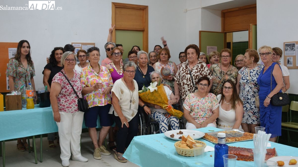 La asociación de mujeres de La Fregeneda celebra su 25 aniversario con la ilusión de seguir cumpliendo objetivos