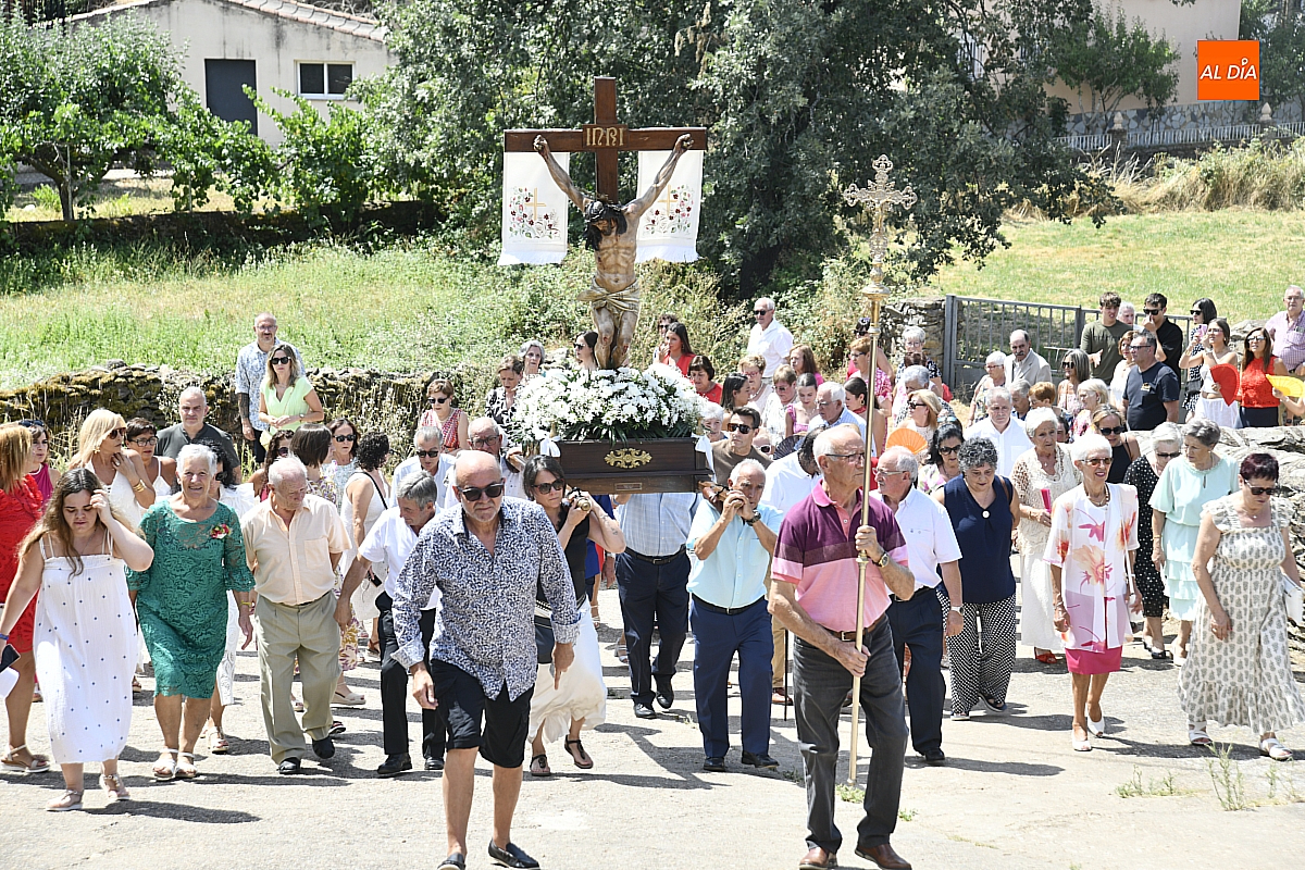 Agallas vive el día grande de sus fiestas en honor al Cristo del Buen Suceso