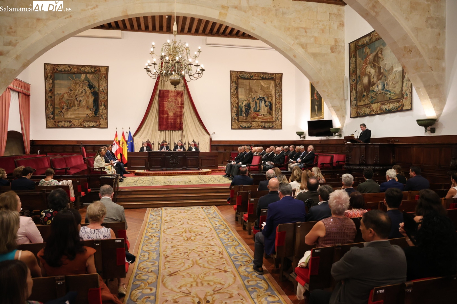 FOTOS | El profesor Juan Francisco Blanco ingresa en la Real Academia de Medicina de Salamanca