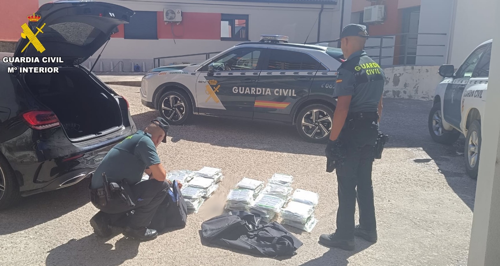 Golpe al narcotráfico en Salamanca: capturado con casi 77 kilos de hachís en un coche