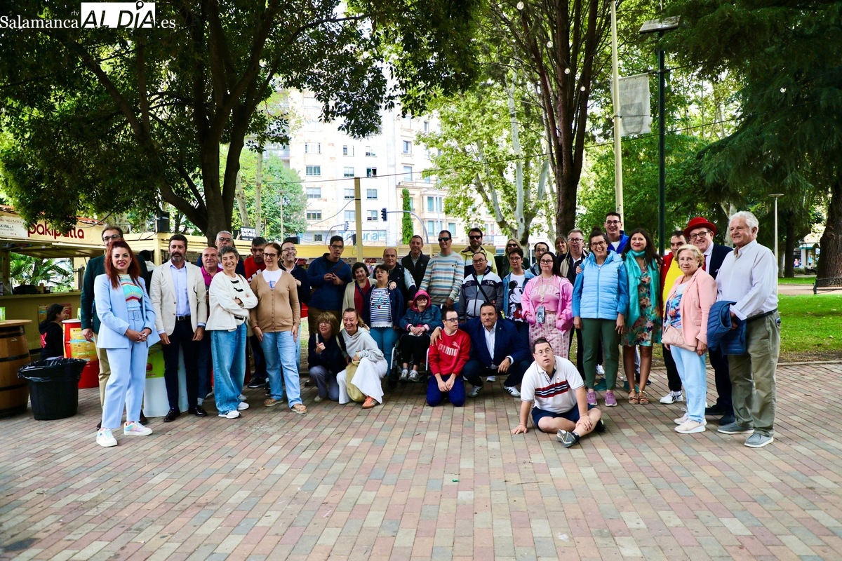 La Feria de Día celebra su jornada más solidaria junto a la asociación Insolamis 
