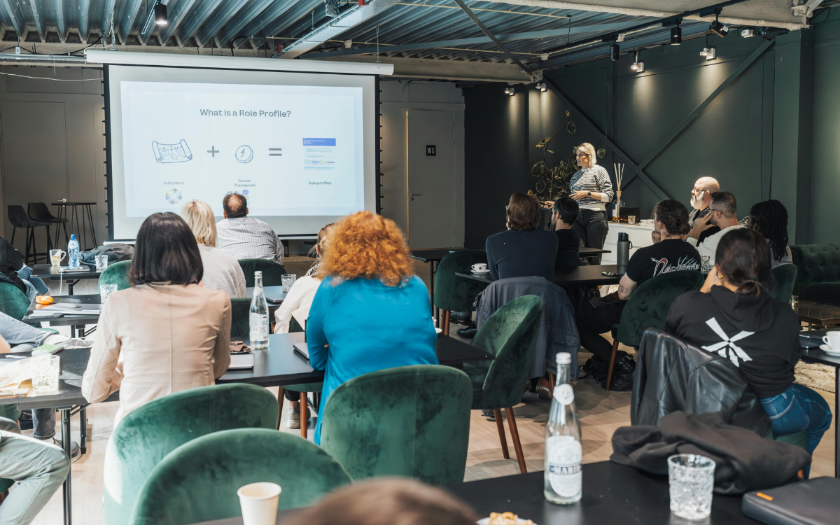 ¿Necesitas el carnet de carretillero o de manipulador de alimentos? Con Mformacionline es fácil