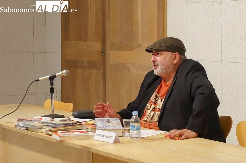 Los libros son para el verano. José Ignacio García, contar la vida en una novela 