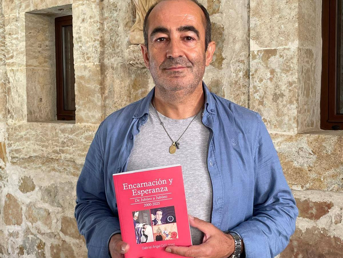 Gabriel Ángel Cid recopila en un libro homilías y artículos de sus 25 años como sacerdote