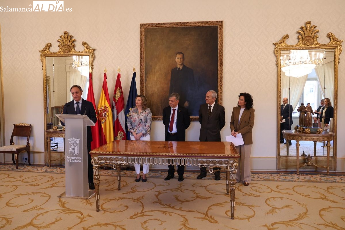 Salamanca es un referente en inteligencia artificial, según destacaba el alcalde ante las Academias Sanitarias