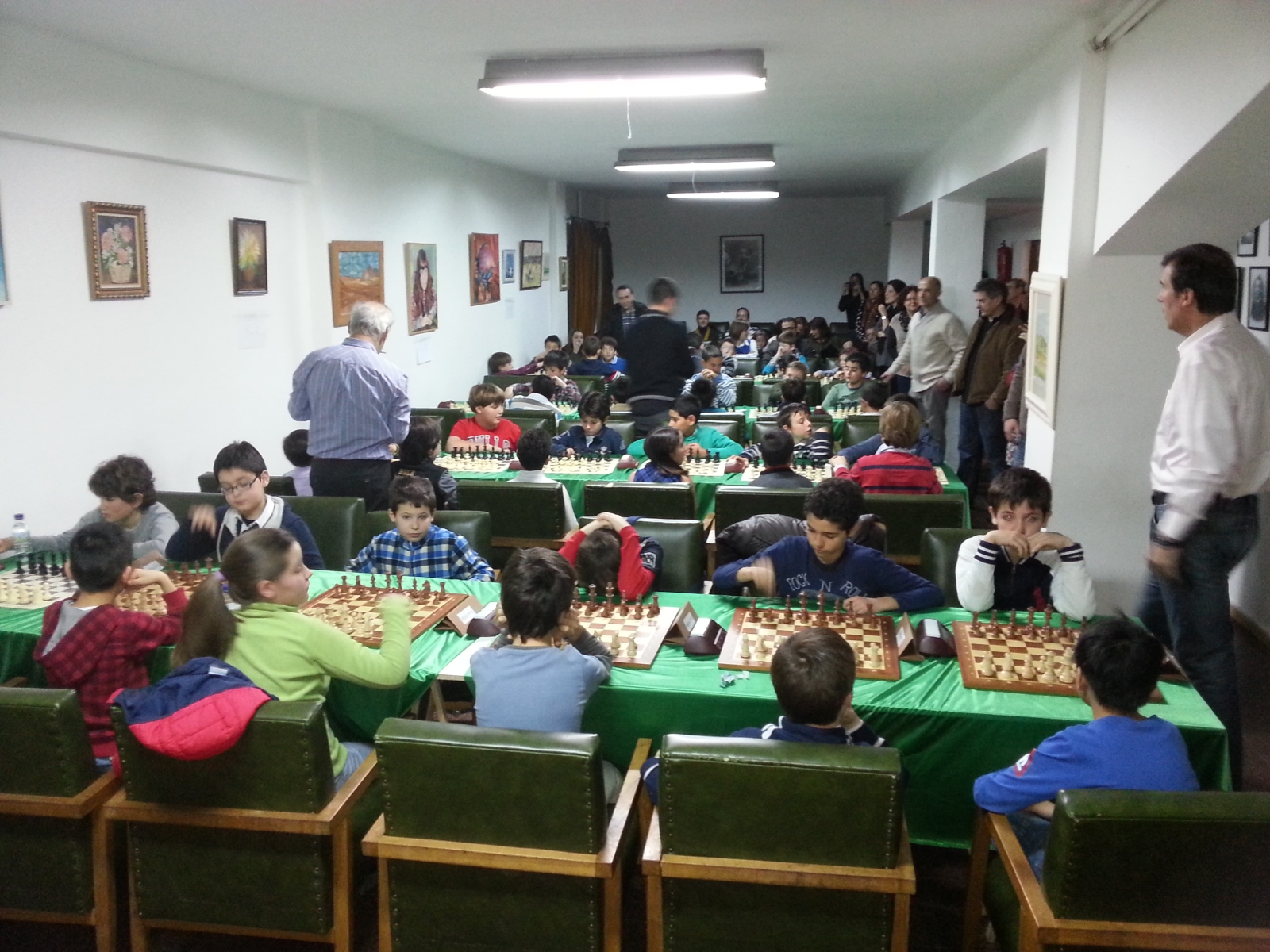 El ajedrez salmantino renace: el Ateneo abre escuela y club en su nueva sede