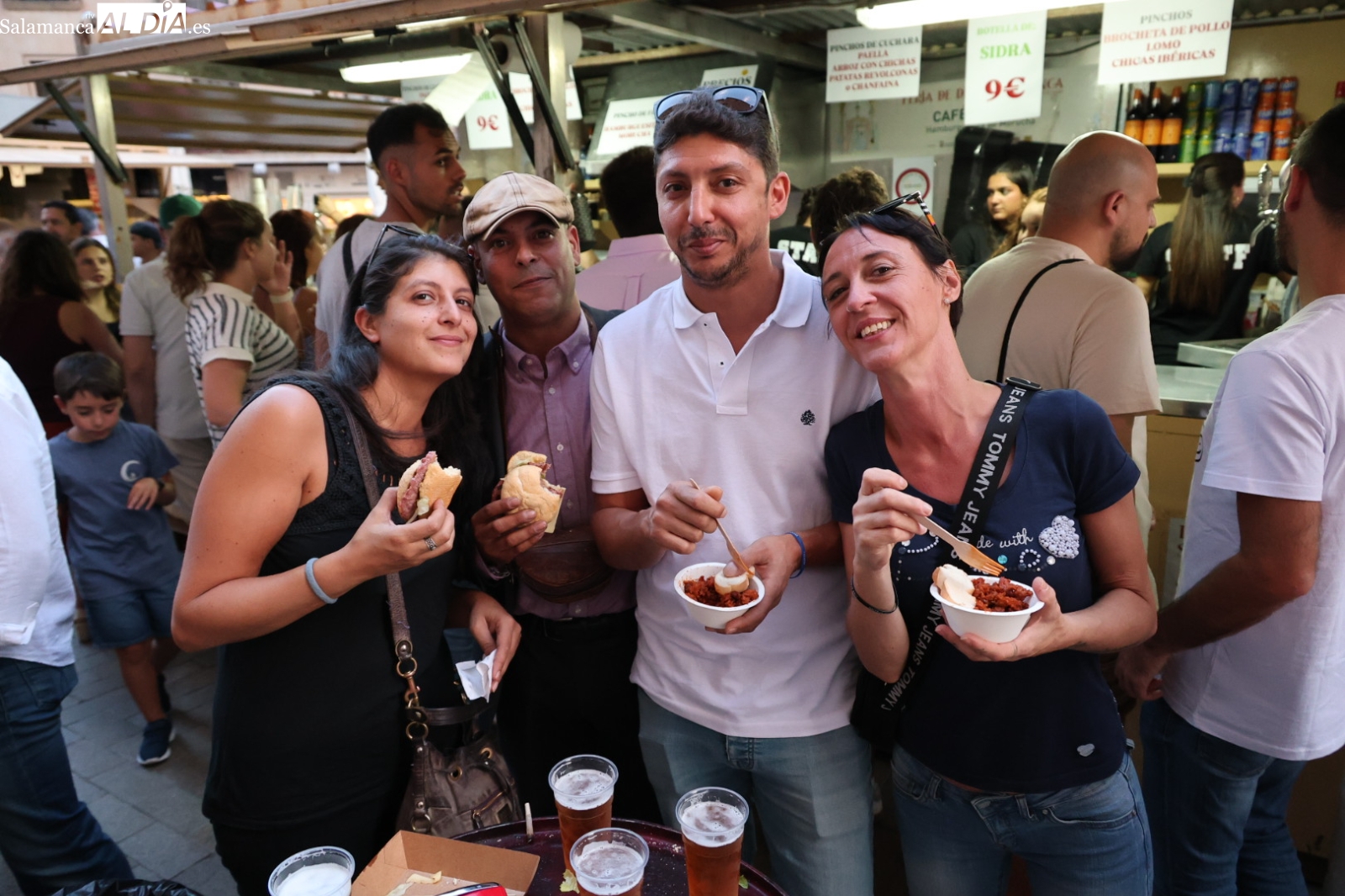 FOTOS | El sabor de la Feria de Día conquista La Rúa