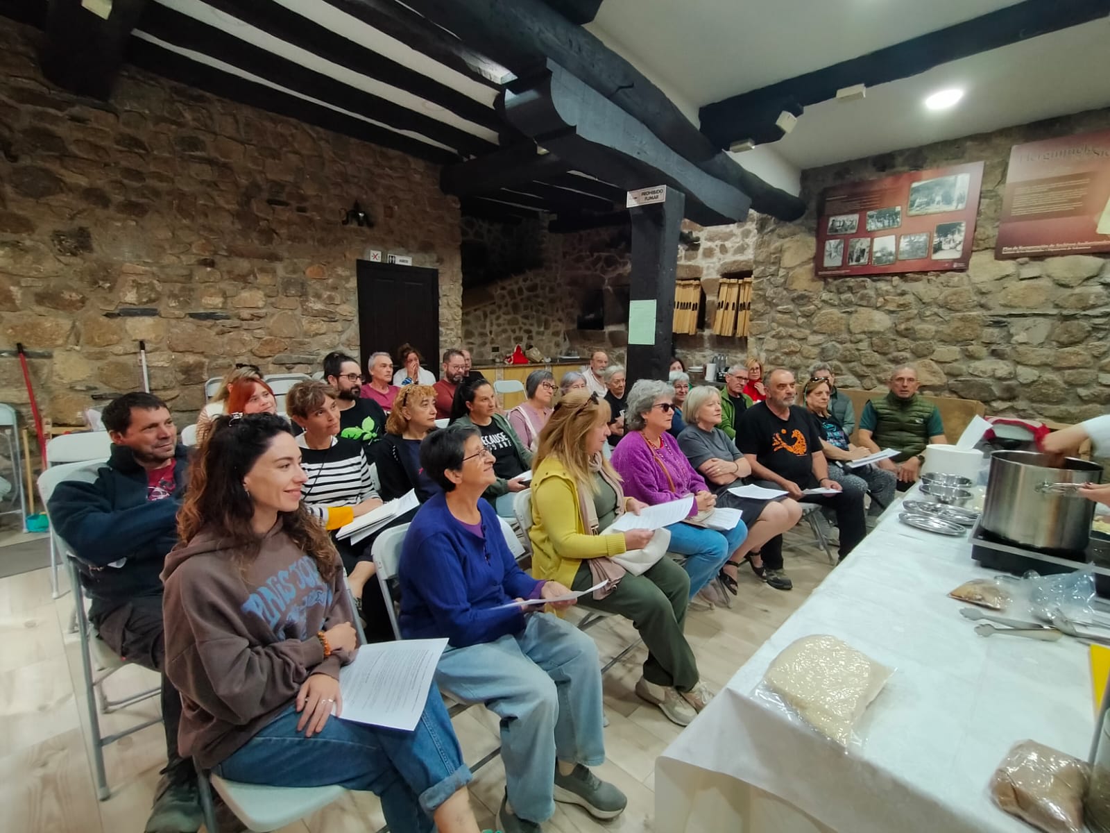 Más de un centenar de personas aprenden a cocinar con setas en los talleres de la Diputación