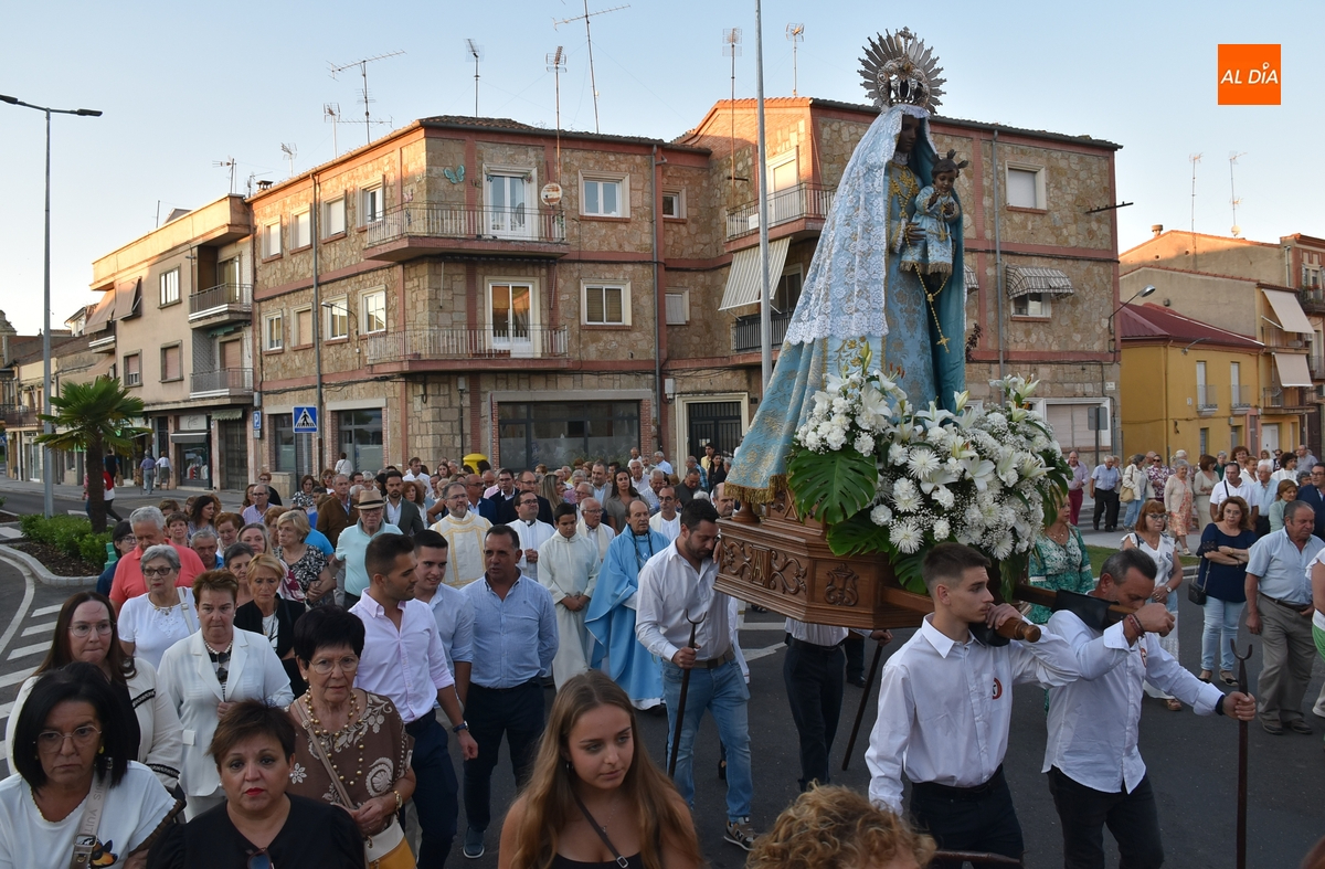 La Virgen Negra de Ciudad Rodrigo recorre las calles en una ágil y multitudinaria procesión