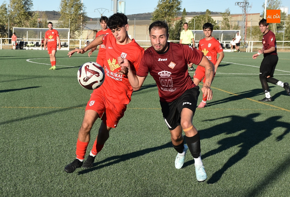 La UD Mirobrigense disputa sus primeros minutos de preparación ante el Santa Marta B