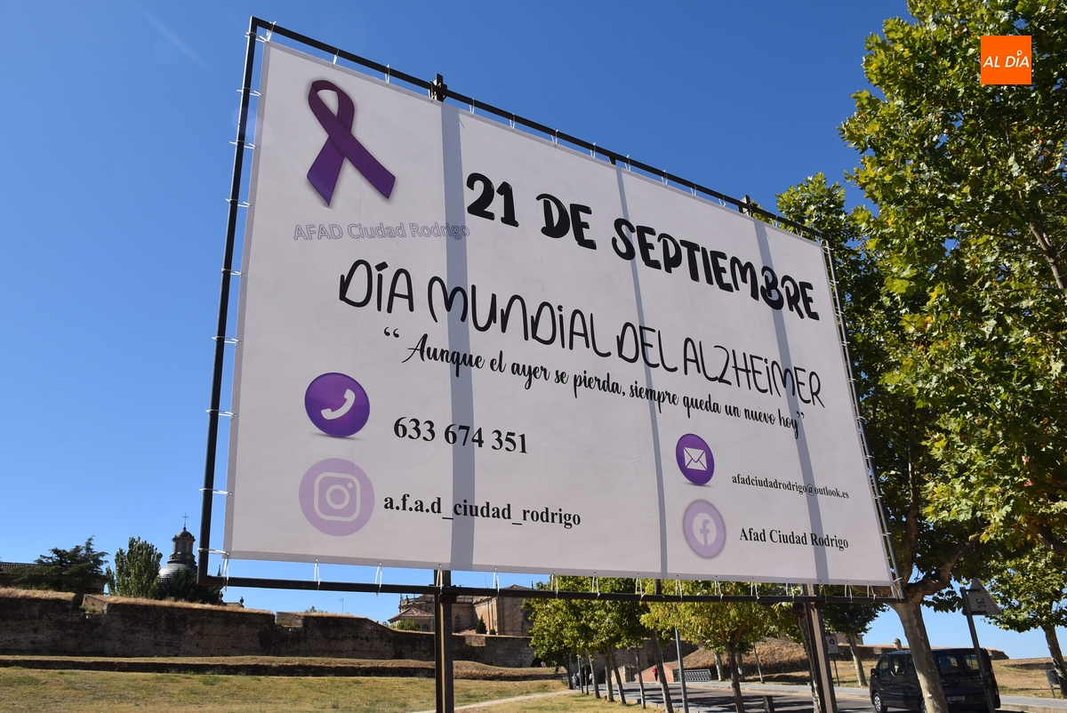 Instalada una pancarta de concienciación al hilo del Día Mundial del Alzheimer