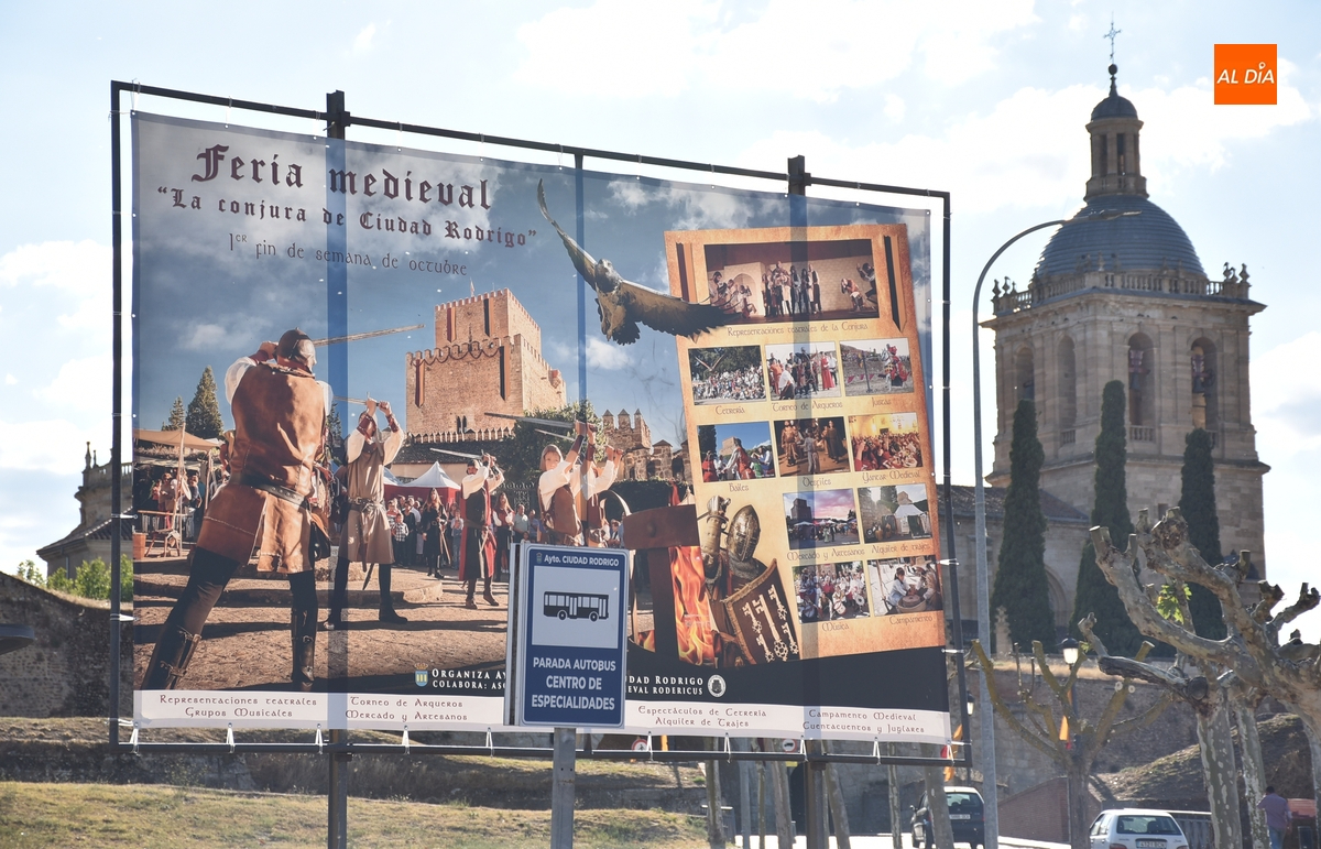 Turno para promocionar la Feria Medieval en la confluencia de Sefarad y Yurramendi