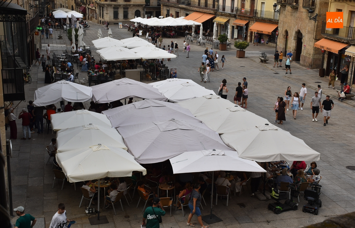 Los hosteleros tendrán que pagar antes del 31 de octubre la tasa por la instalación de terrazas