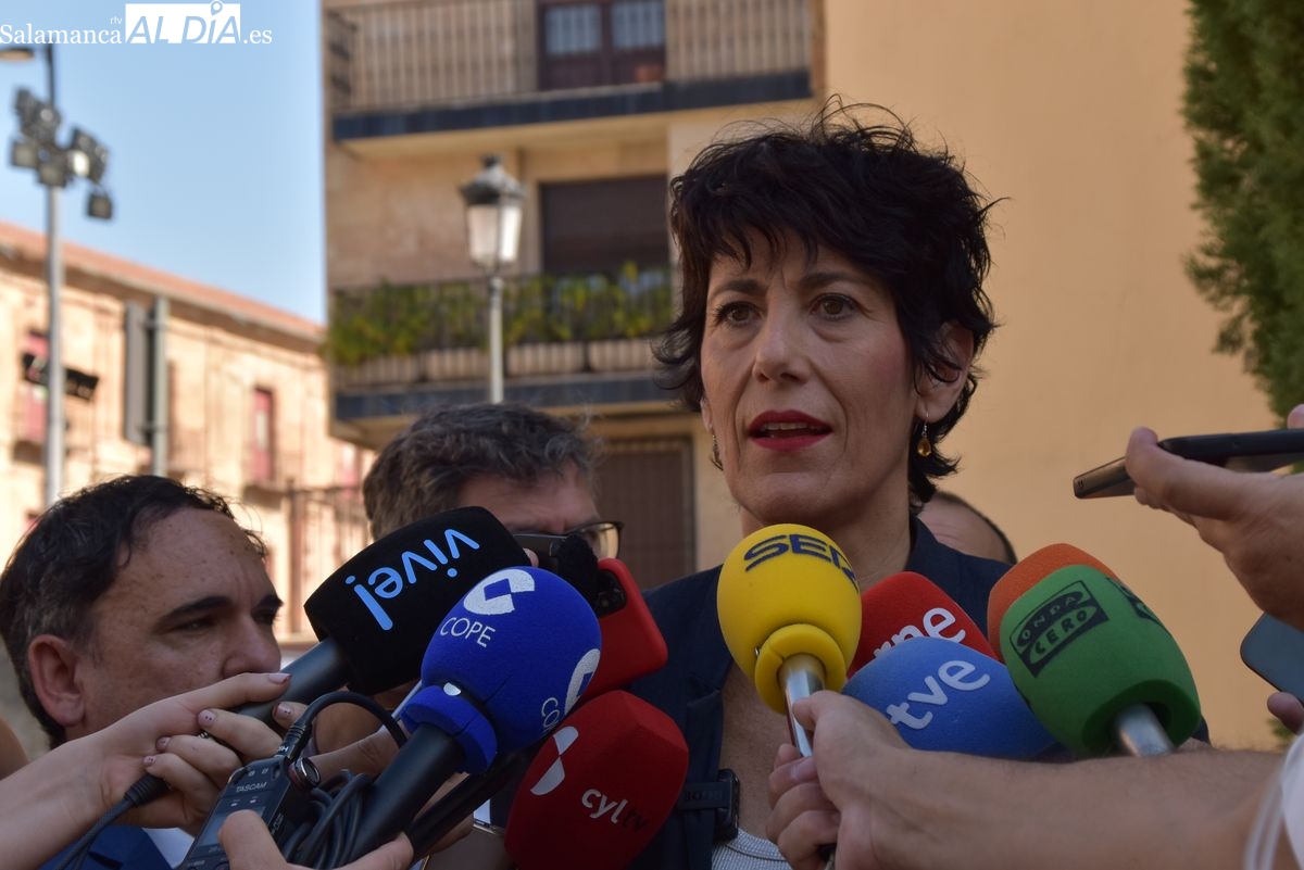 La ministra Elma Saiz insta a Mañueco a aplicar la jubilación anticipada para bomberos forestales