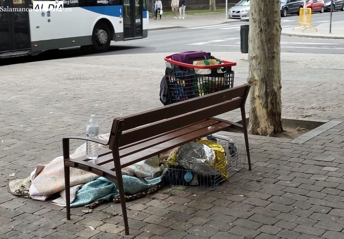 Denuncian insalubridad e inseguridad por un acampado en la zona de la avenida Reyes de España desde hace tres meses