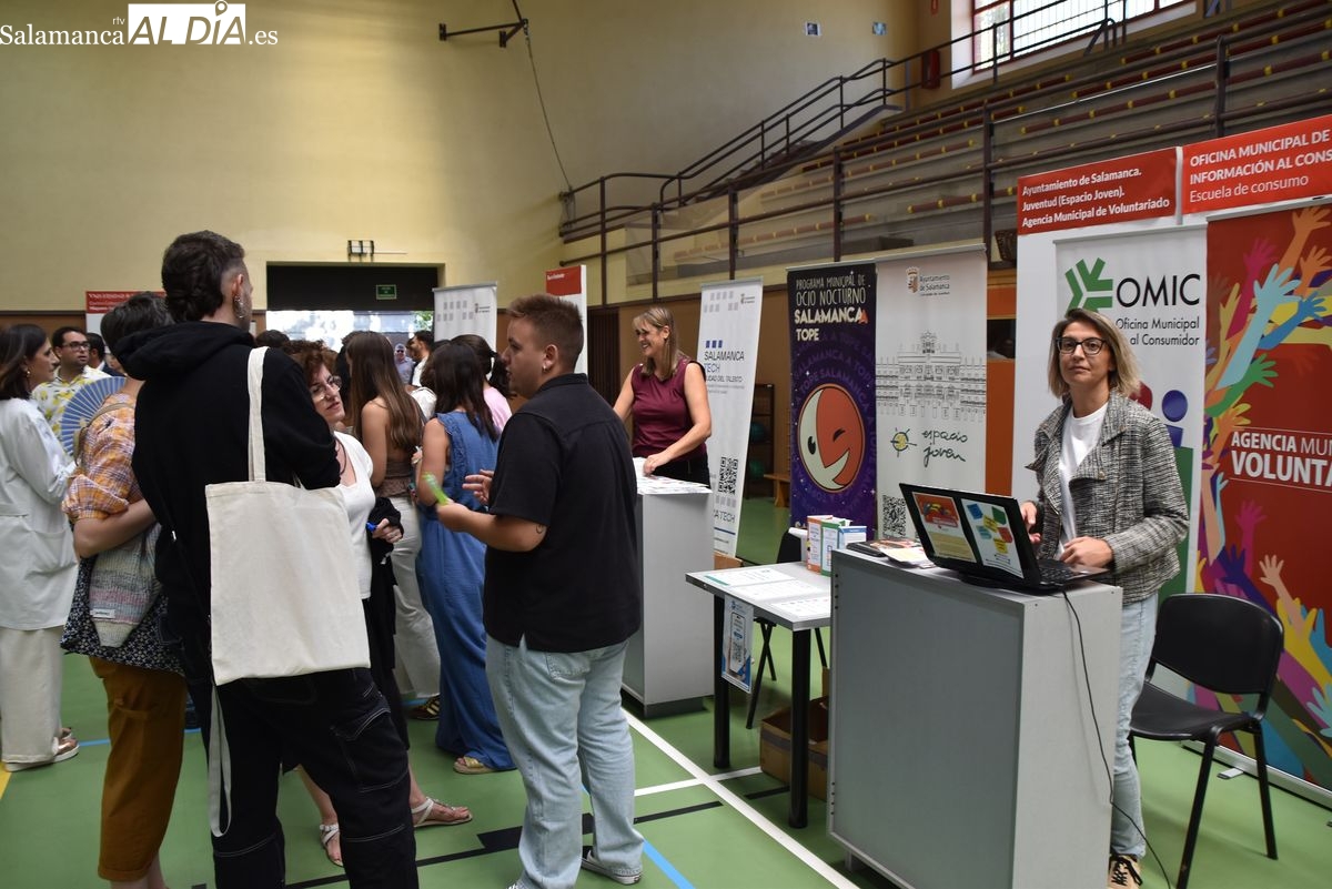 FOTOS | Música, solidaridad y orientación: así recibe la USAL a sus nuevos alumnos este curso