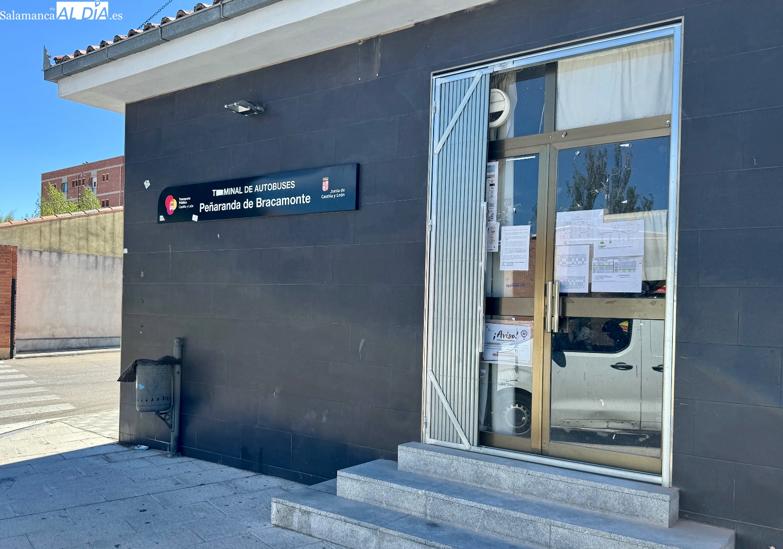 El Bar de la Estación de Autobuses, pendiente de las reformas de la nueva dueña para su apertura tras finalizar las obras del Ayuntamiento