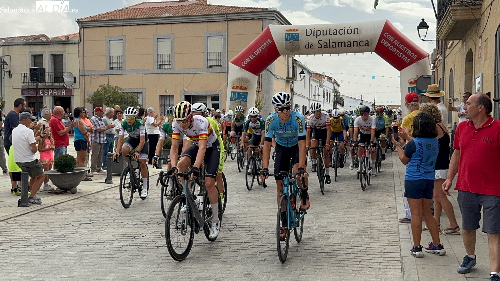 La 53º Vuelta Ciclista a Salamanca se ha vivido con intensidad en Las Villas