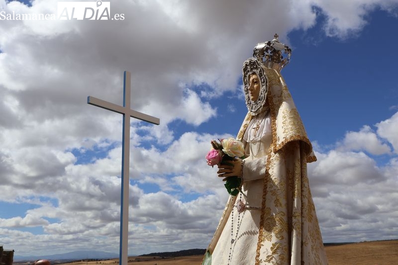 Palomares de Alba honra a la Virgen de Otero con una emotiva procesión