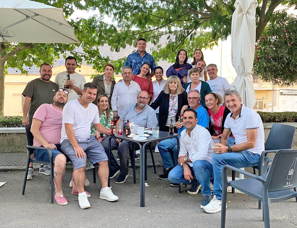 Pedro Ratero celebra sus 65 años arropado por familia y amigos, antesala de una jubilación tras medio siglo de trabajo