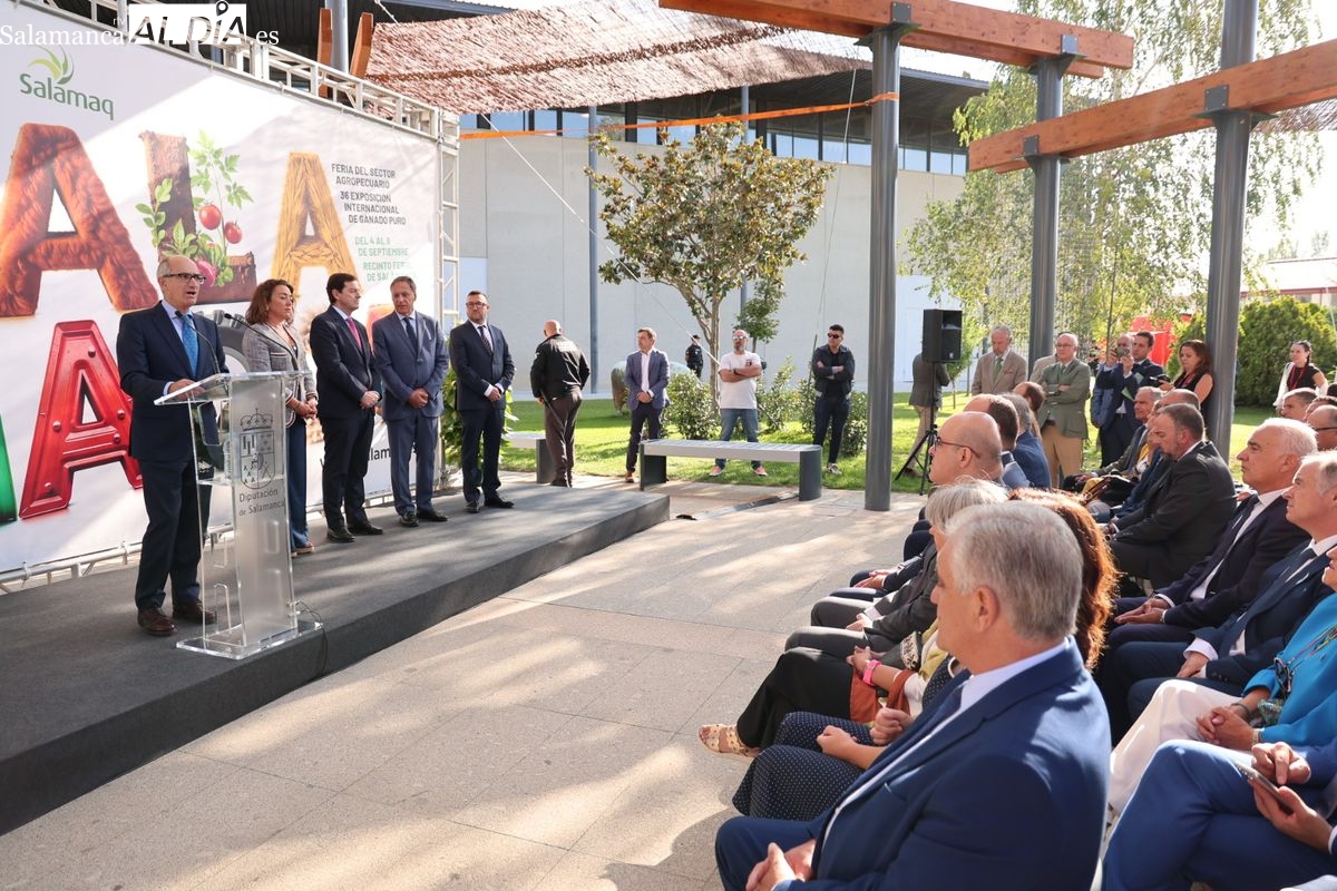 VÍDEO Y FOTOS | Iglesias inaugura Salamaq con una exigencia de una PAC justa mientras que Mañueco anuncia un ambicioso plan para reforzar la ganadería extensiva 