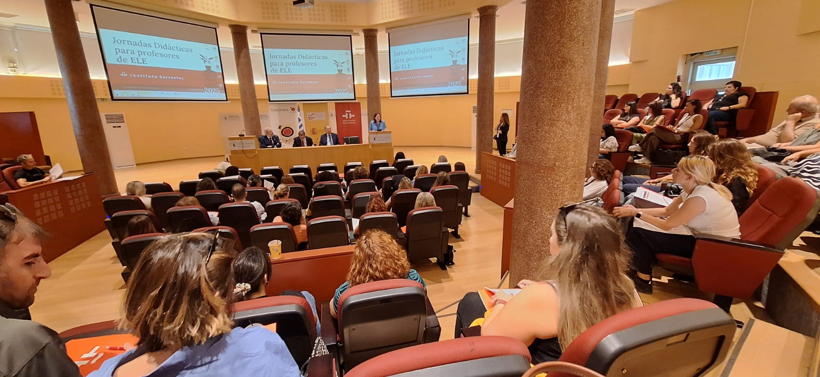 Salamanca se presenta en Atenas como capital mundial del español ante profesores de Grecia