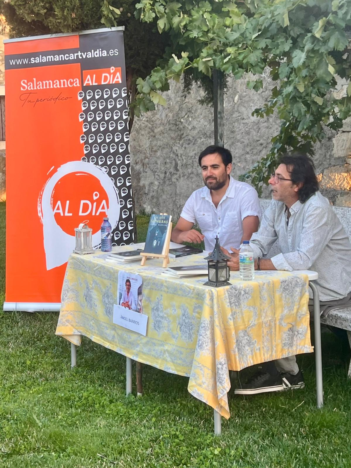 Presentación literaria en Zarapicos: Lo que siembras, el nuevo thriller de Ángel Barrios, cautiva a los asistentes