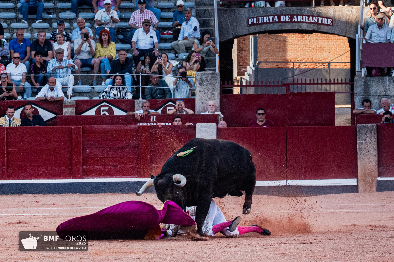Damián Castaño, trasladado al Hospital Santísima Trinidad tras la cogida en La Glorieta