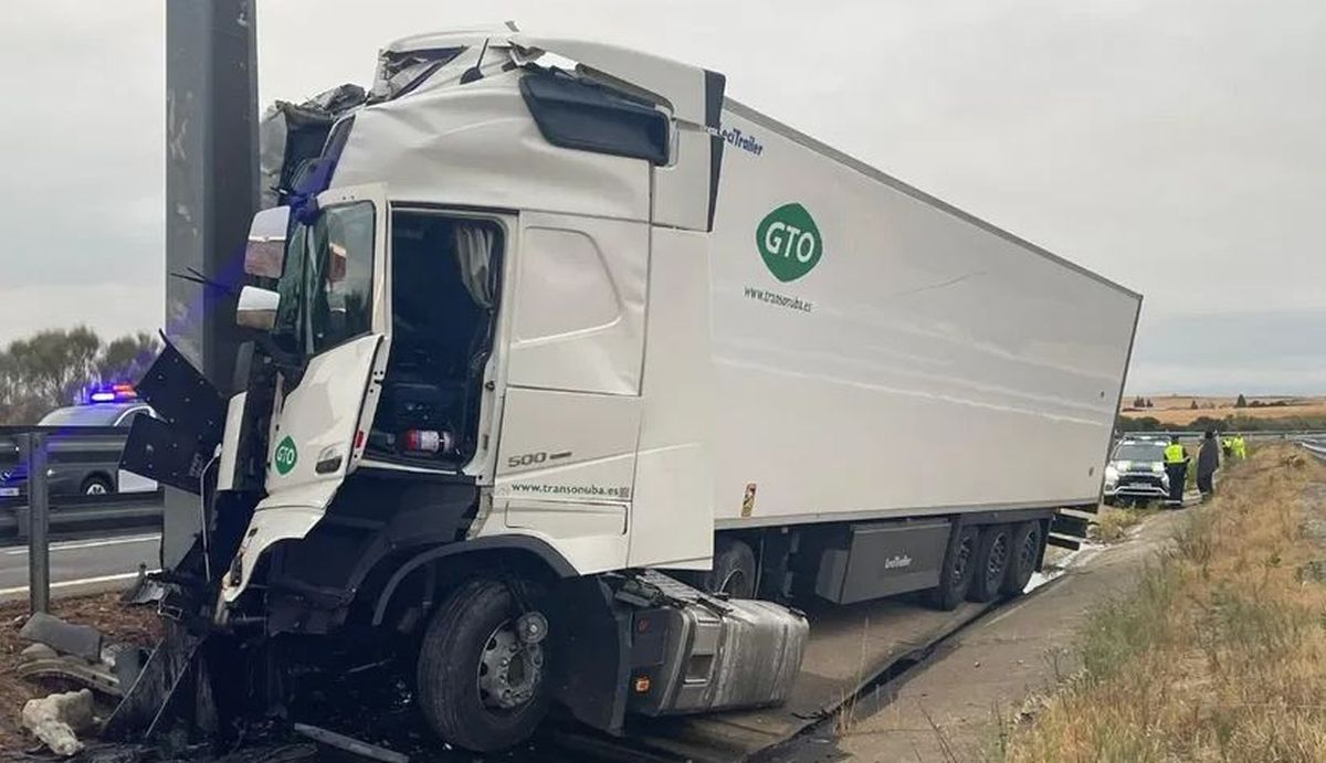 El accidente de un camión en la A-66 en Salamanca obliga a cortar el carril izquierdo