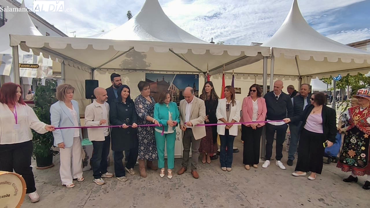 La III Feria Agroalimentaria de Peñaranda arranca con récord de expositores y una defensa cerrada del producto local