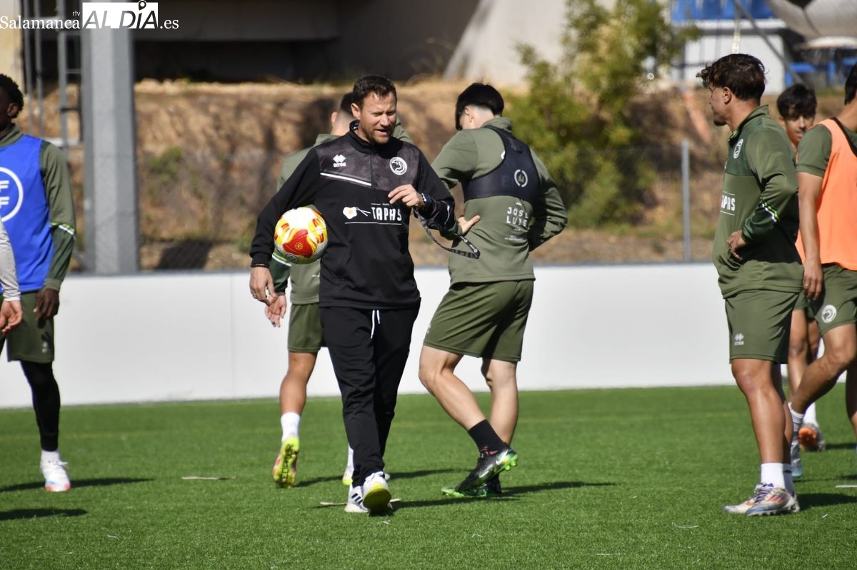 FOTOS | El sello de Mario Simón en los entrenamientos de Unionistas: alta intensidad y motivación constante para los jugadores